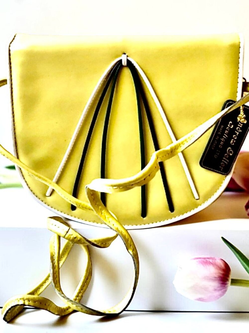Andrew Geller Boutique Italy Vintage 60's Yellow Leather Messenger Bag Crossbody